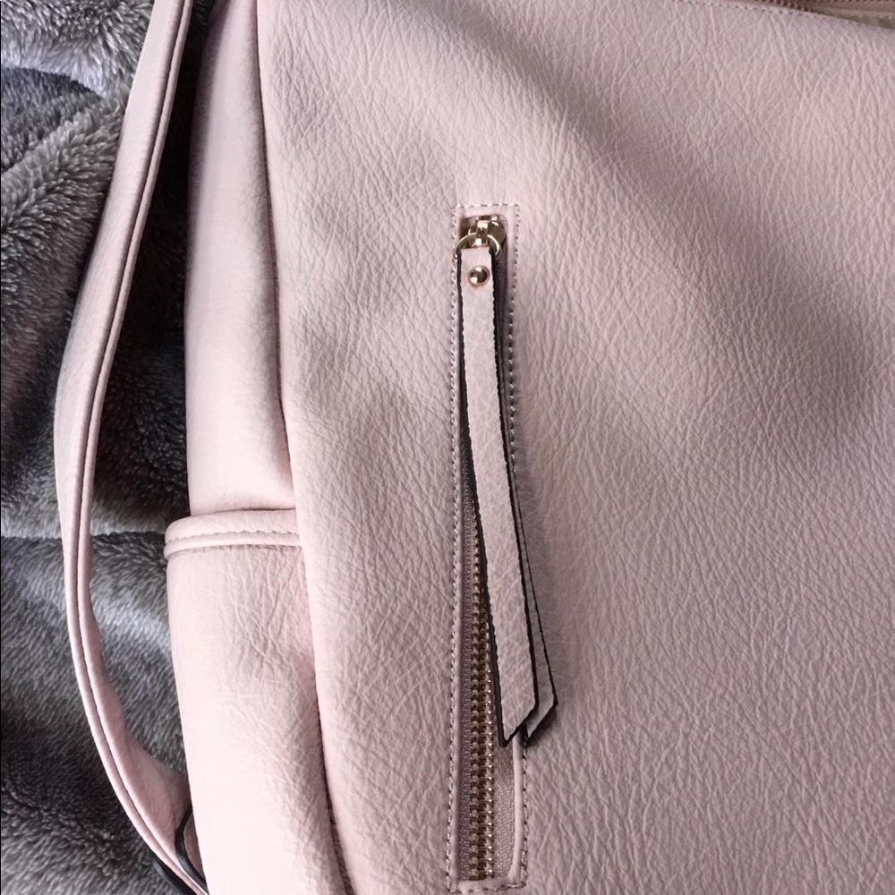 Mellow World Purse - Picture 4 of 5
